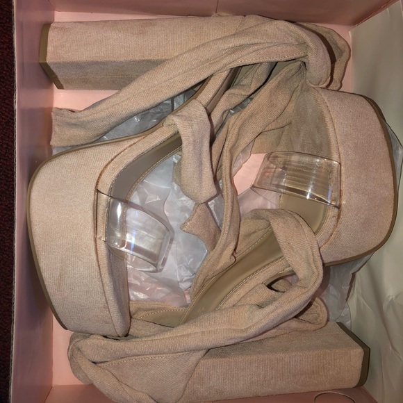 Semi-Formal / Formal dresses - Picture 9 of 9